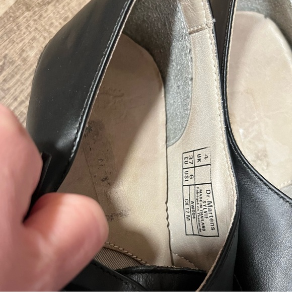 Dr Marten Lace Up Flat - Picture 2 of 3